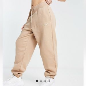 NWT Nike Phoenix Fleece Joggers